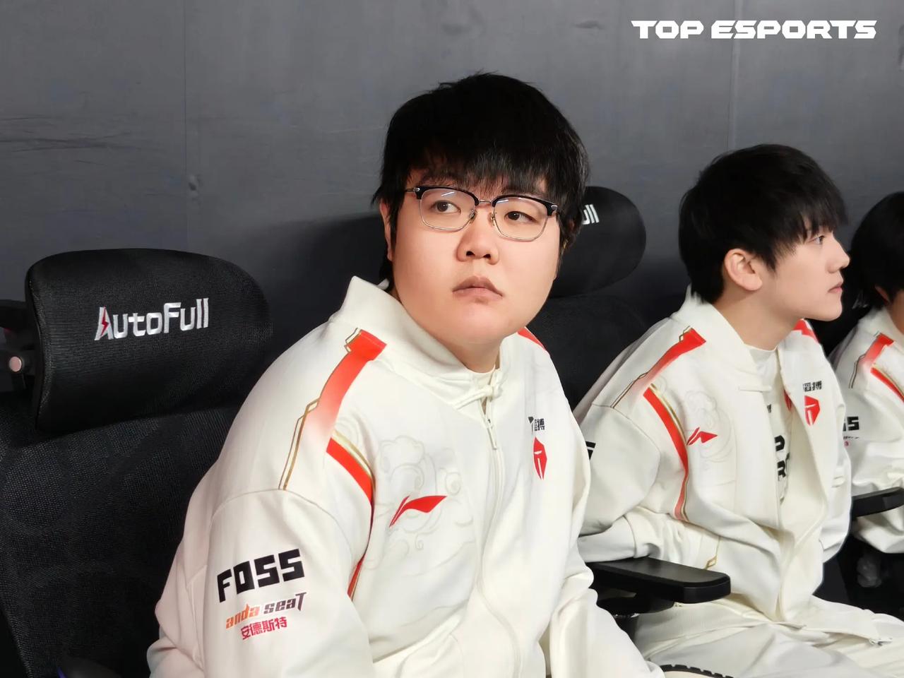 TES翻盘MAD，Ming极限生还后反打强强对话成都决赛之夜，引爆全场热议的简单介绍