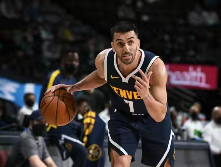 包含C9力克DK，Gumayusi完成史诗逆转强强对话入围赛，留下经典瞬间的词条