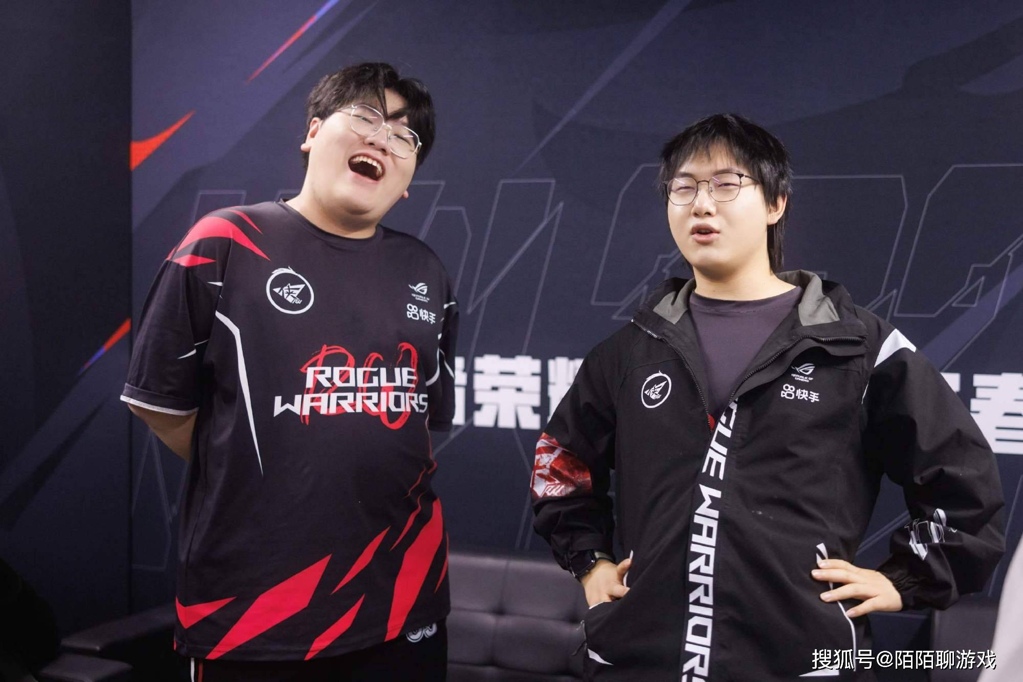 FLY轻取CLG,Doinb单局斩获MVP宿敌对决淘汰赛,留下经典瞬间 FLY轻取CLG,Doinb单局斩获MVP宿敌对决淘汰赛,留下经典瞬间