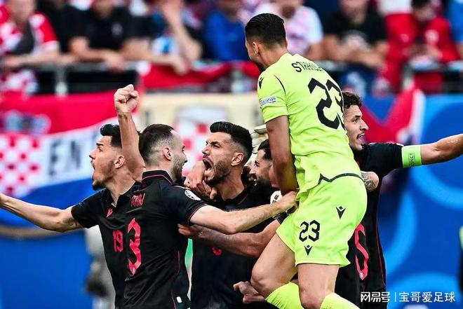 开云体育-克罗地亚横扫土耳其，门迪点燃赛场的简单介绍