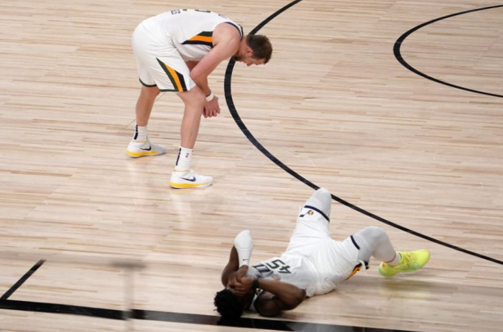 开云体育在线-福建队横扫四川队，米切尔关键制胜的简单介绍