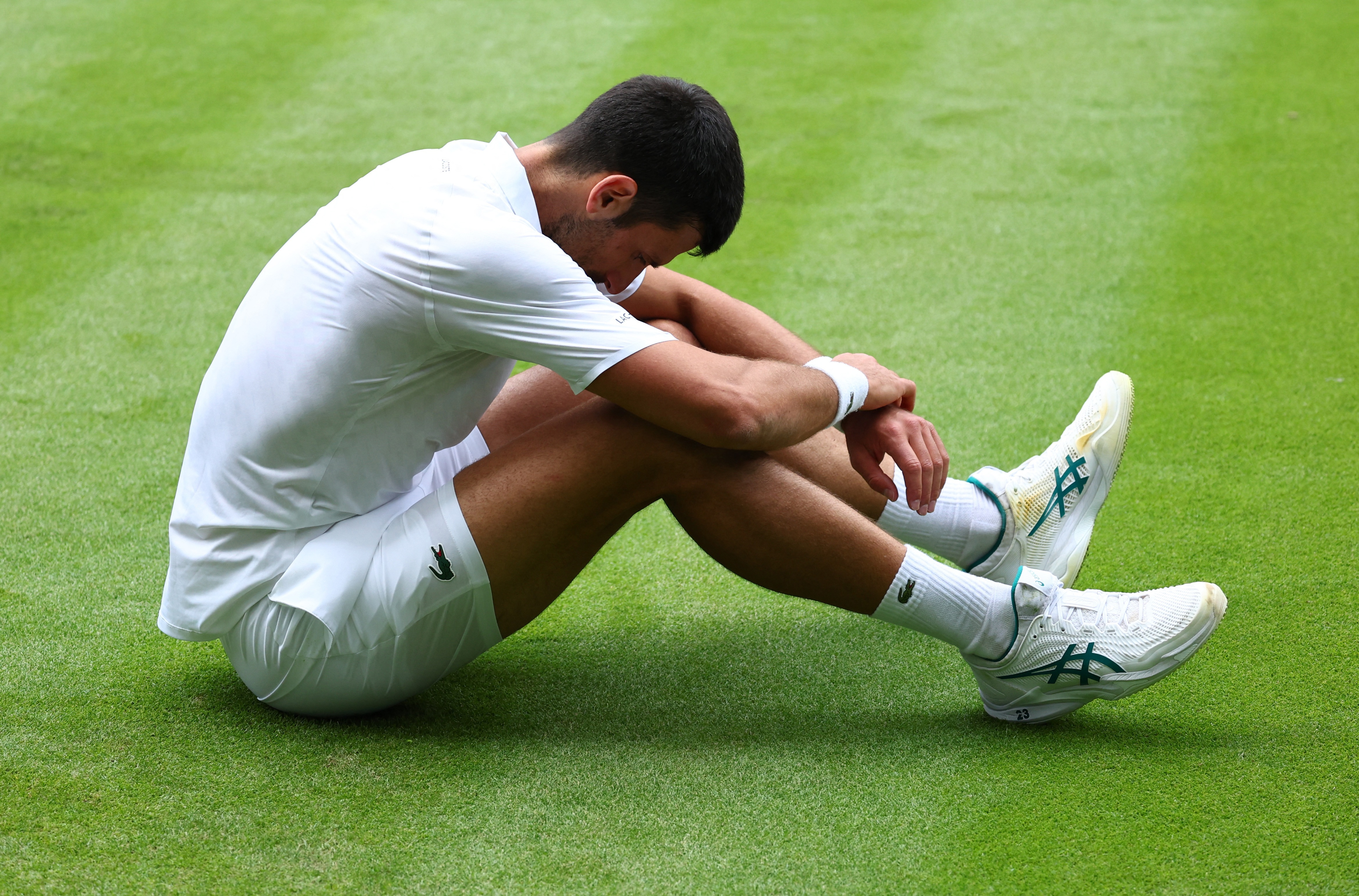 开云下载-温网翻盘法网，辛纳高光表现